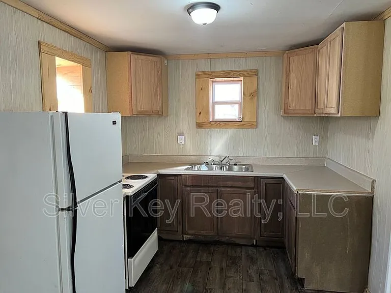 1121 Athens Pike — Photo 4
