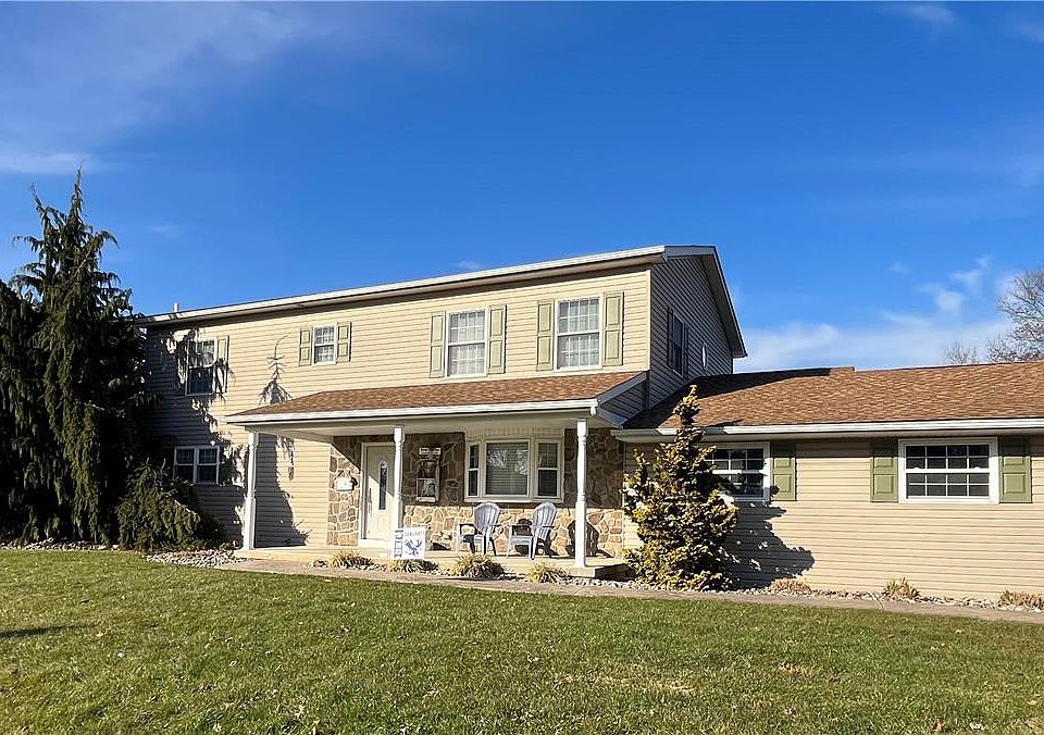 1st image of 4634 Pine Dr