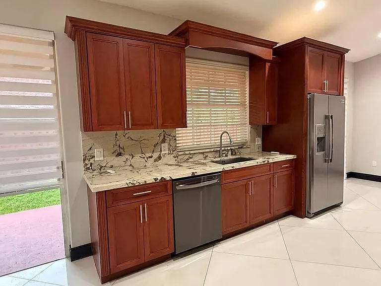 9141 NW 152nd St — Photo 11