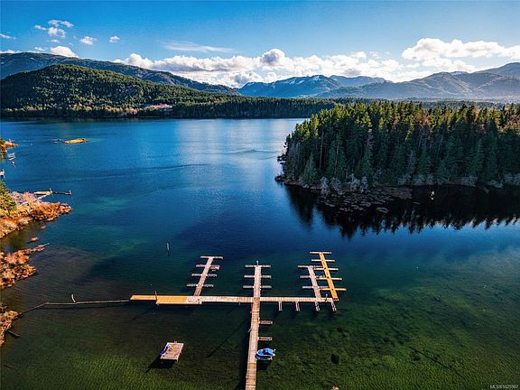 2nd image of 9226 Nighthawk Rd