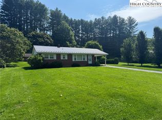 1686 Troutdale Hwy, Mouth Of Wilson, VA 24363