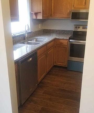 4th image of 3447 Docksider Dr S