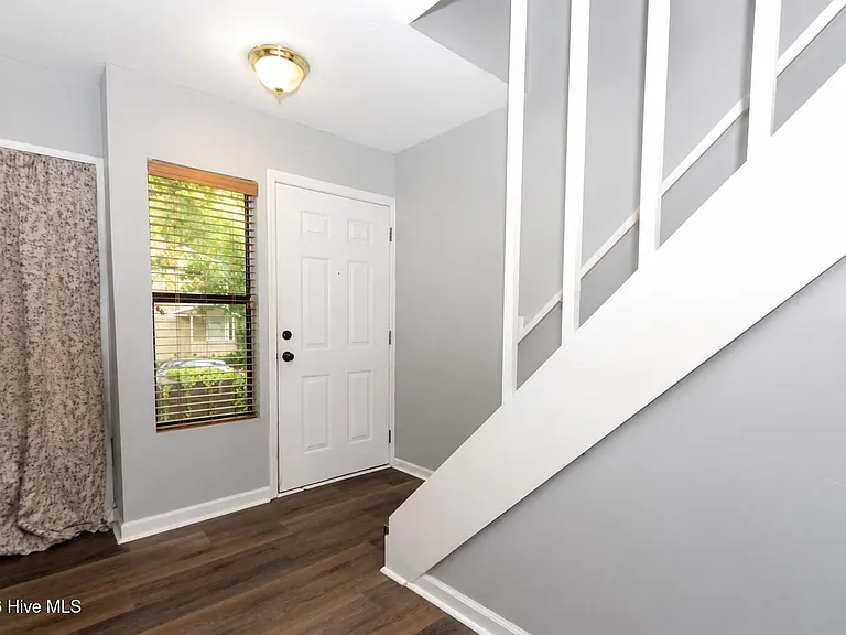 465 Forest Hills Dr — Photo 7