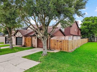 542 Birdsong Dr, League City, TX 77573