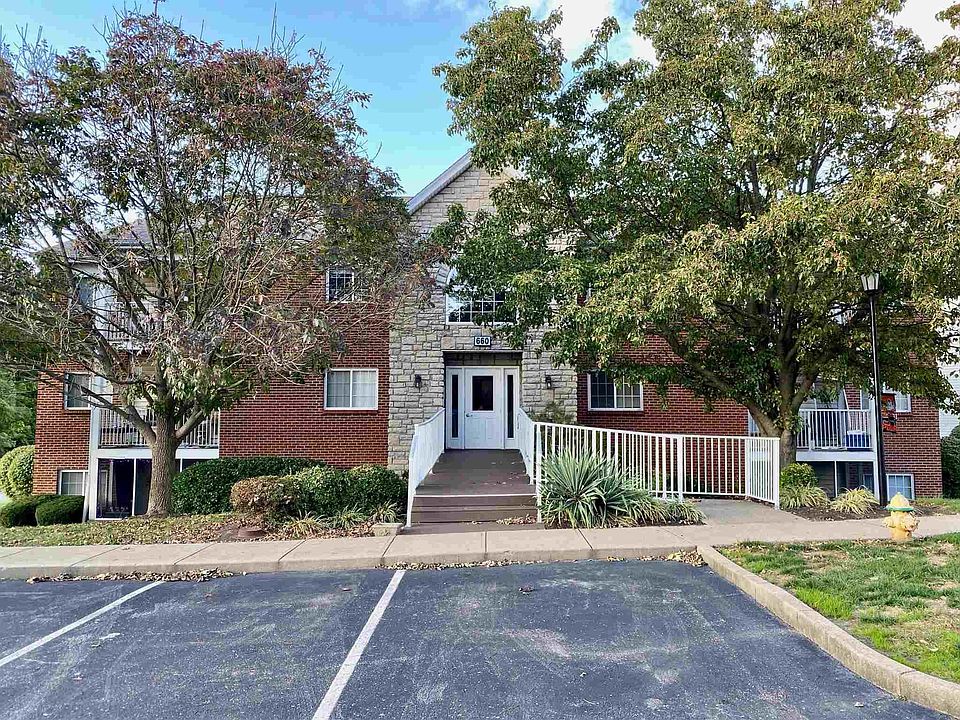 1st image of 660 Friars Ln APT 11