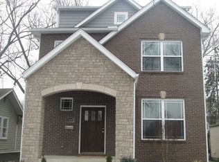 928 Bennaville Ave, Birmingham, MI 48009