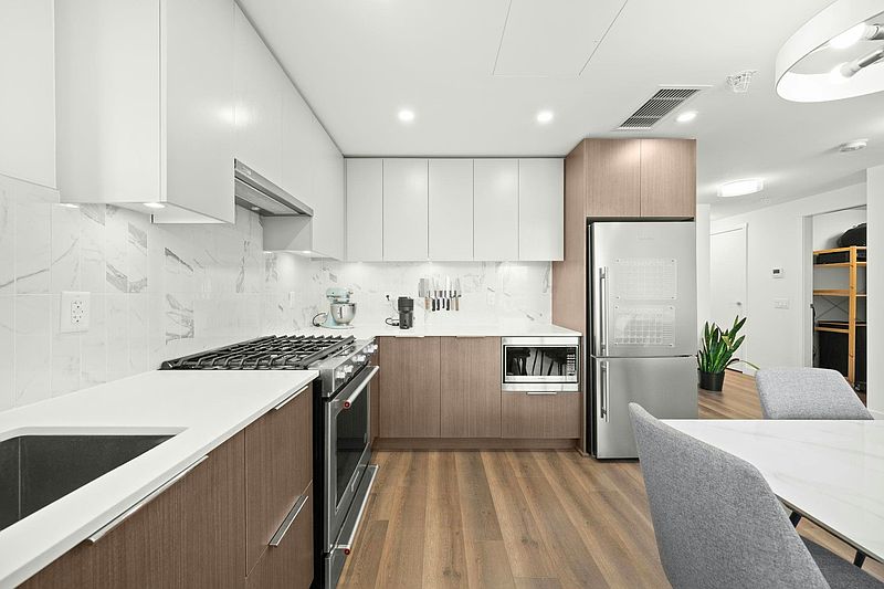 Coquitlam Apartment for rent - 2 Bedrooms — photo 3