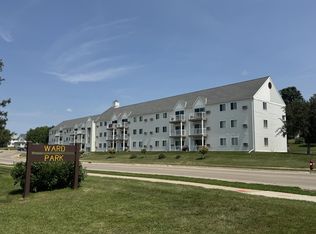 101 Albion Ave APT 201, Fairmont, MN 56031