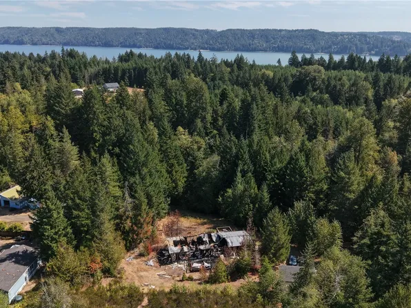 47 N Suncrest Drive, Hoodsport, WA 98548