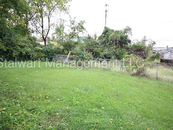 2nd image of 226 W 81st St
