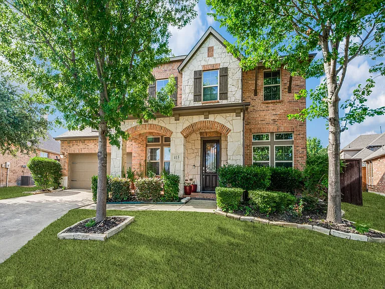 415 Dry Canyon Dr — Photo 1