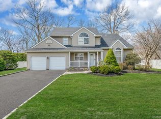 92 Old Selden Stage Road, Selden, NY