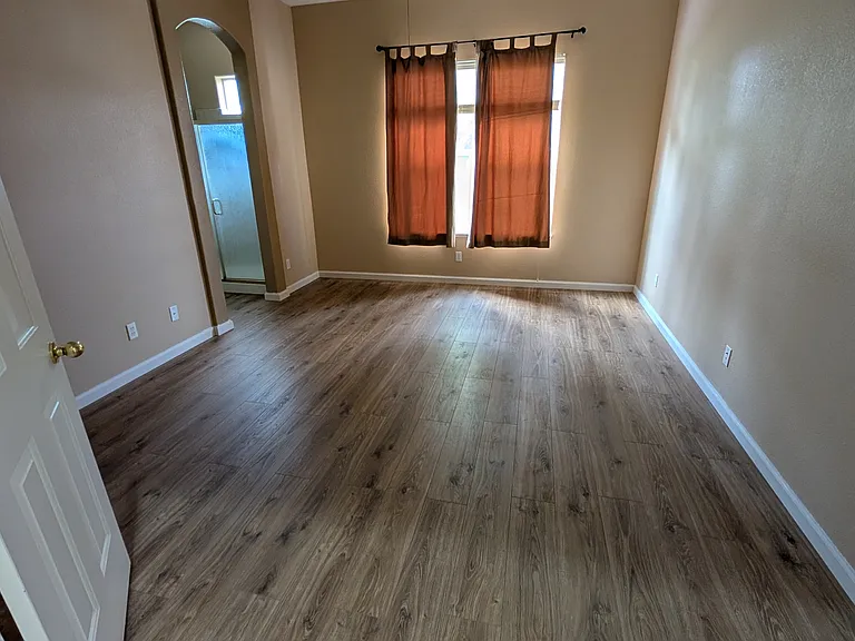 1831 Arboleda Ct — Photo 10