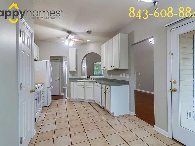 7896 Sabalridge Dr — Photo 9