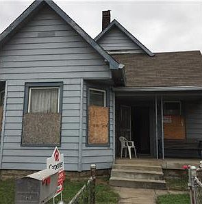 2nd image of 260 E Caven St