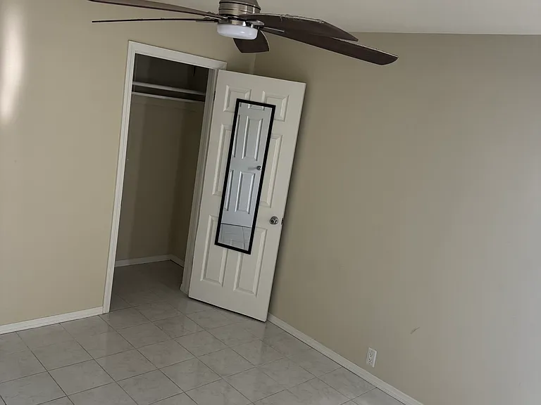 1322 S Hesperian St — Photo 6