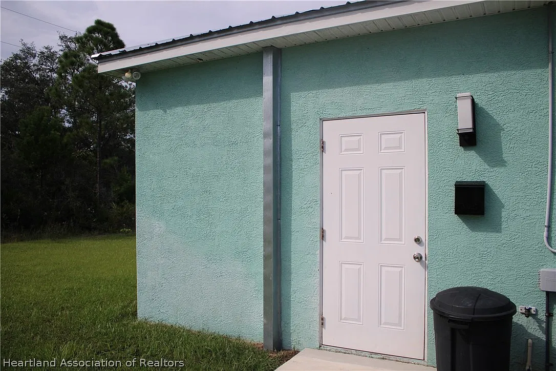 1 bed, 1.0 bath, 1378 sqft, $875 — Photo 1