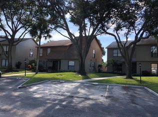 803 Sandtree Dr, Palm Beach Gardens, FL 33403