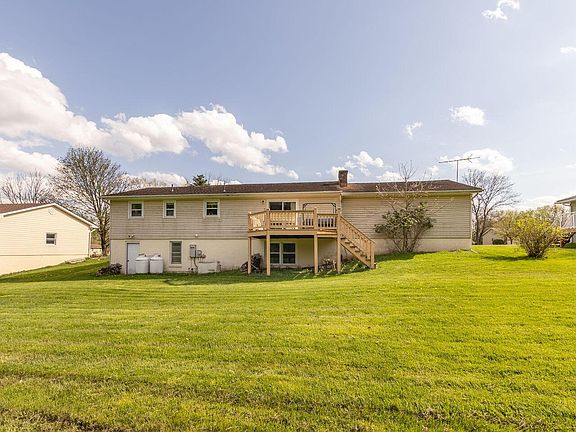 5th image of 1320 Hillbrook Dr NE