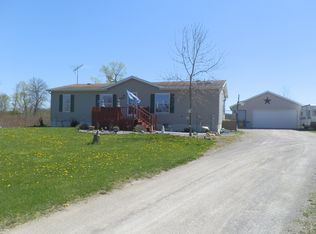 4490 Ginnow Rd, Omro, WI 54963