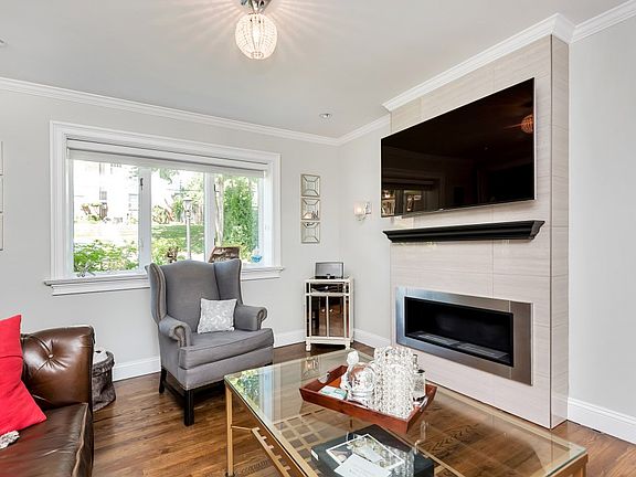 4th image of 203 Wortendyke Ave