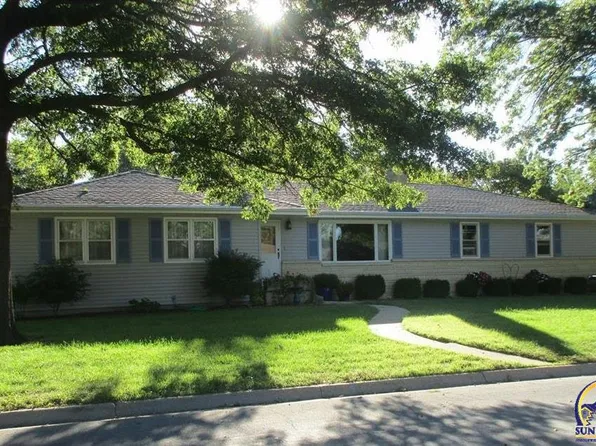 1120 Thompson St, Emporia, KS 66801