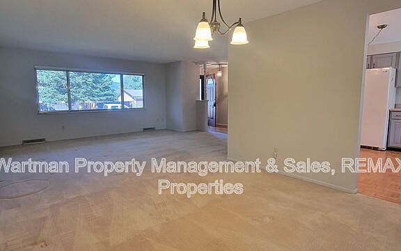 5th image of 6853 Duke Dr