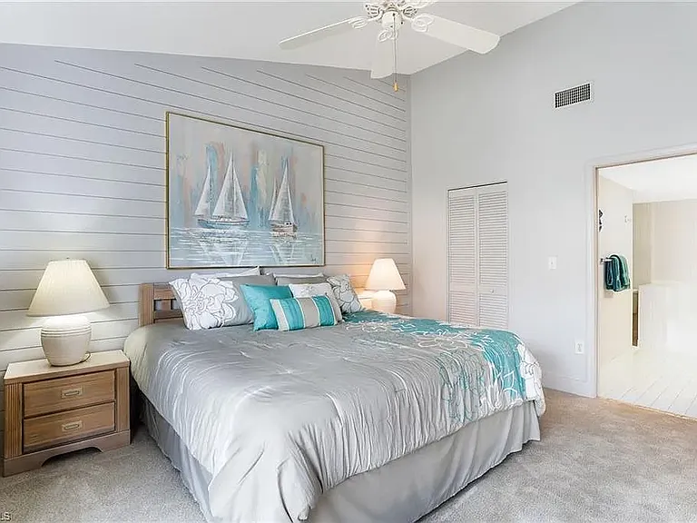 5635 Turtle Bay Dr #8 — Photo 16