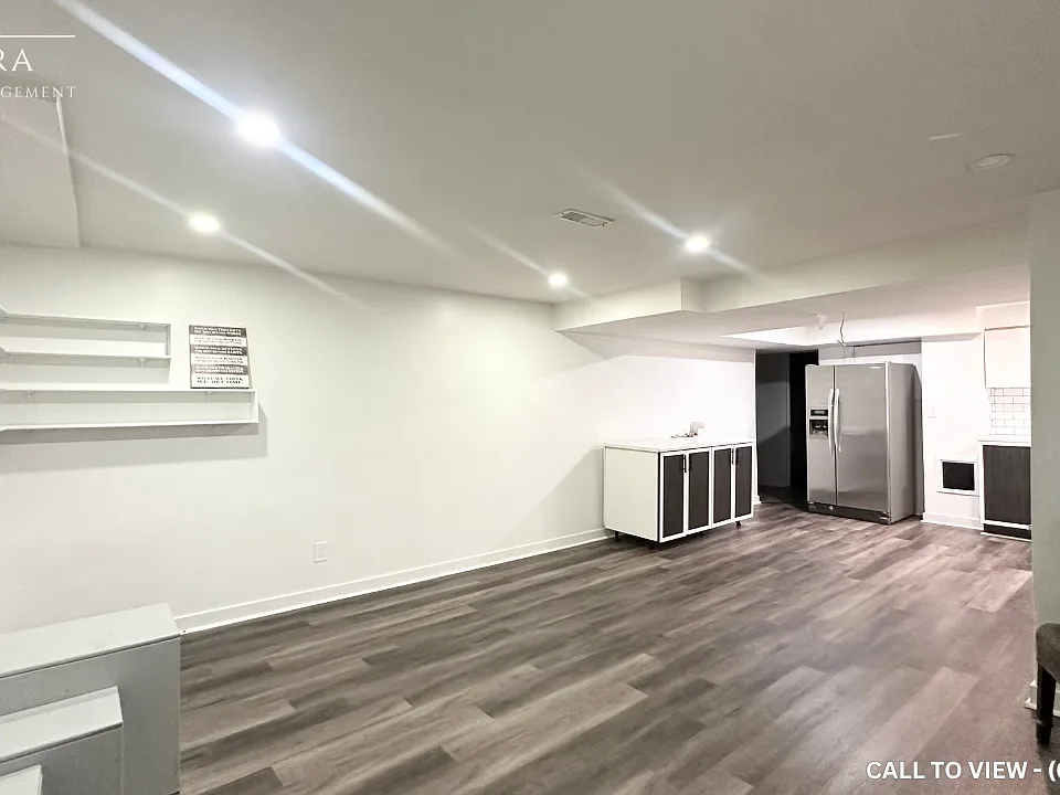 952 Farnham Rd #2