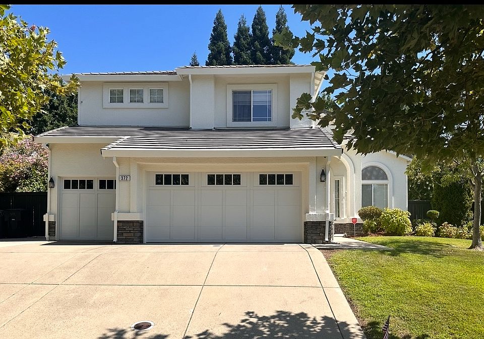 1st image of 372 Caldarella Cir