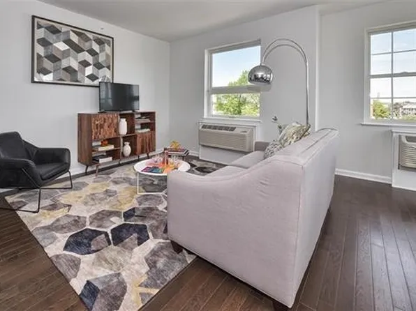 304 Broadway image 5 of 6