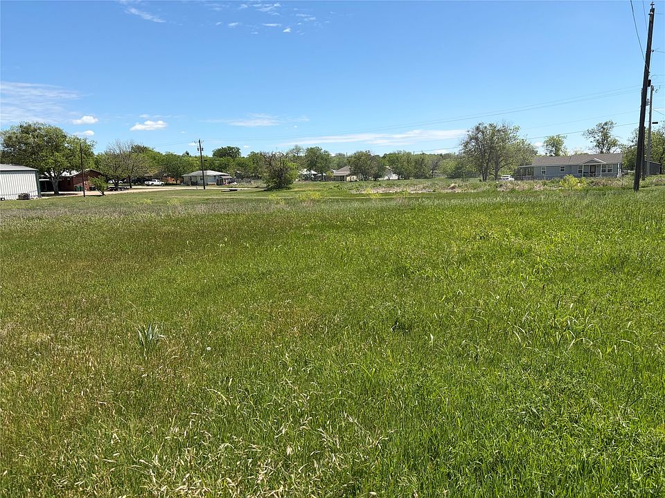 1st image of 3rd St