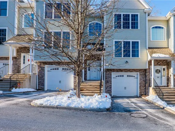 28 Oak Branch Drive #28, Brookfield, CT 06804