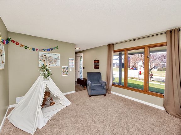 5th image of 4507 48th St