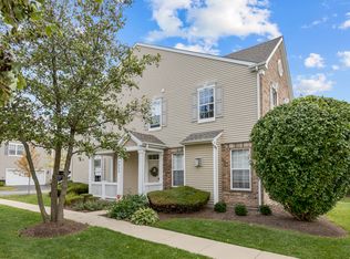 2053 Woodside Dr, Woodstock, IL 60098