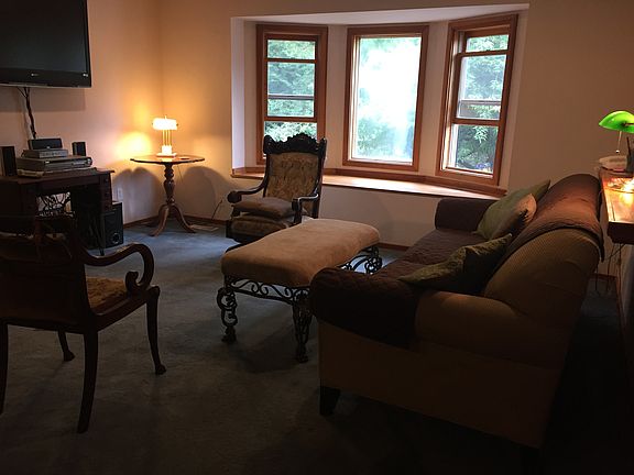 family room window seat