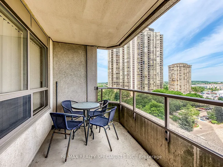 25 Kingsbridge Garden Cir W #924 — Photo 45