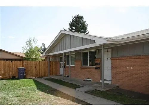 880 Yates St Photo 1