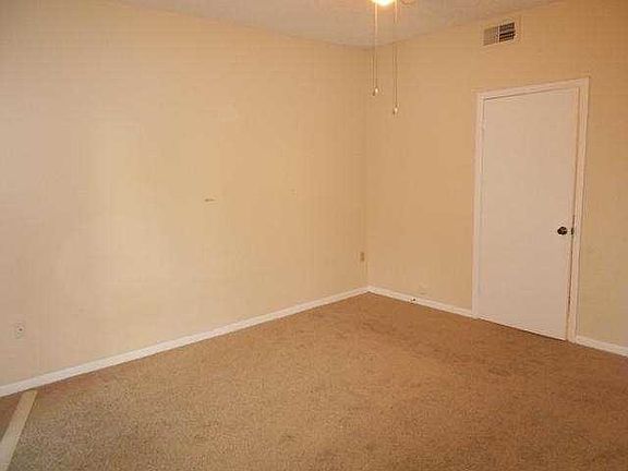 4th image of 2445 SW 18th Ter #7017