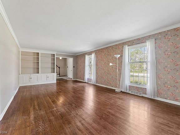 4th image of 1466 Groton Dr
