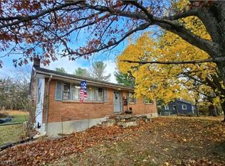 60 Flower Ave, Washington Boro, NJ 07882