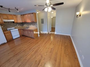 1333 W Greenleaf Ave #102, Chicago, IL 60626