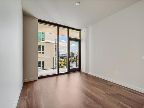4th image of 44 East Ave #2403