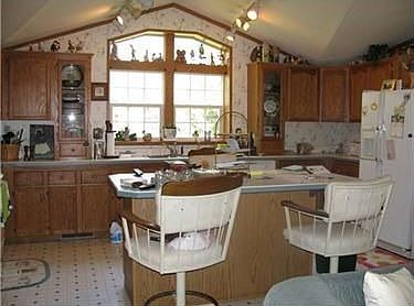 5th image of 12210 Forest Dr