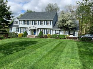 34 Sunswept Dr, New Fairfield, CT 06812