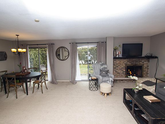 4th image of 2727 S Lakeshore Dr