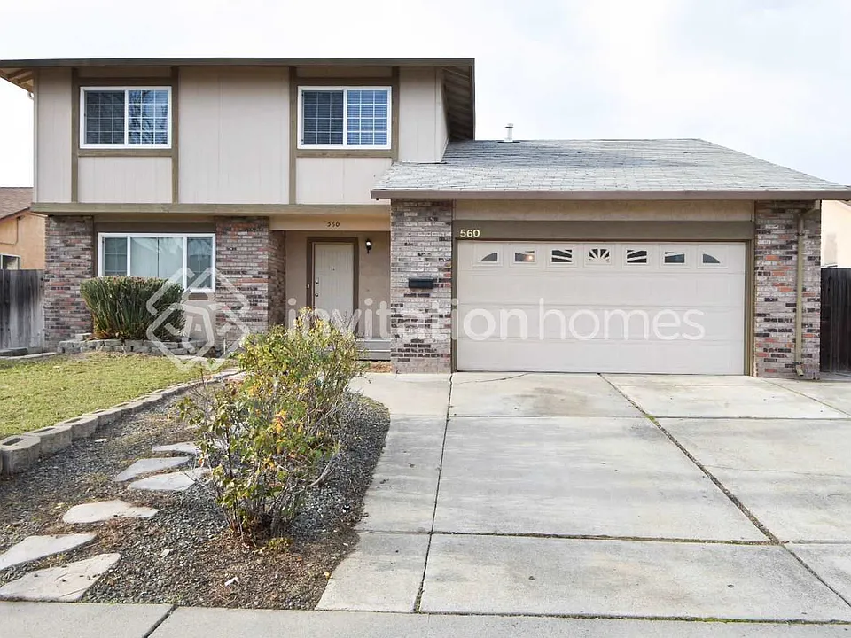 560 E Wigeon Way