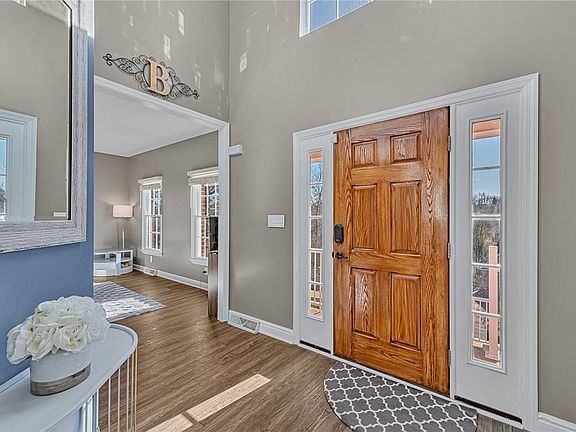 2nd image of 313 Newbury Dr