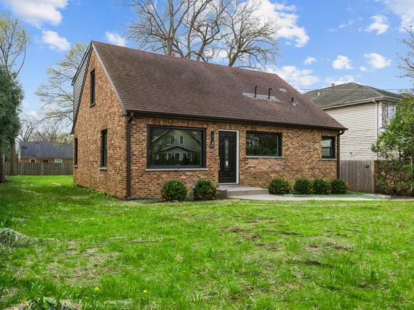 830 Deerfield Rd, Highland Park, IL 60035