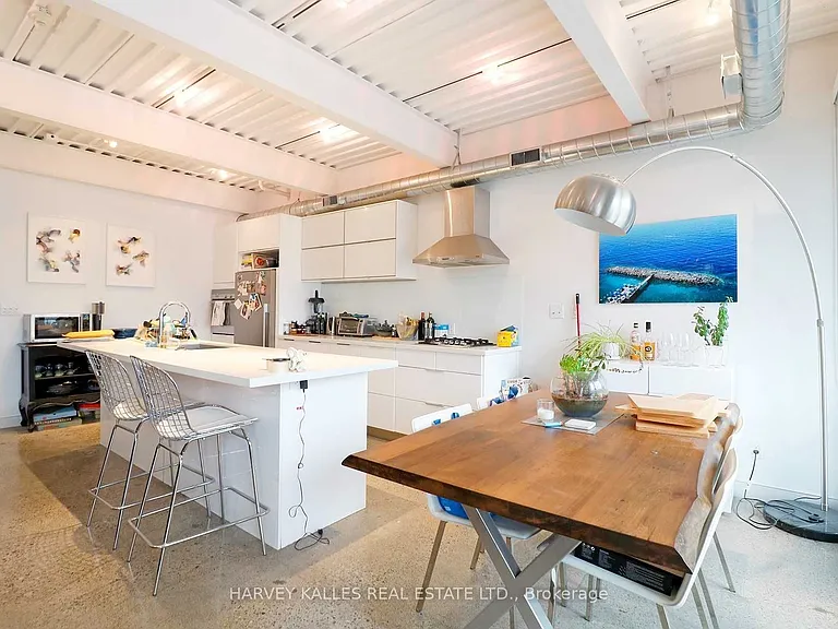 214 Bathurst St #Penthouse 3A — Photo 9